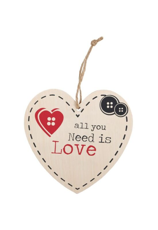 All You Need is Love szív alakú tábla
